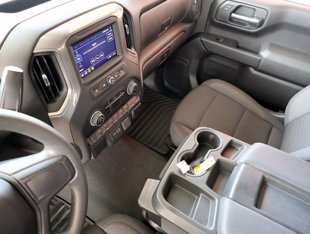 Chevrolet Silverado 1500 Custom Crew Cab 2WD 2023