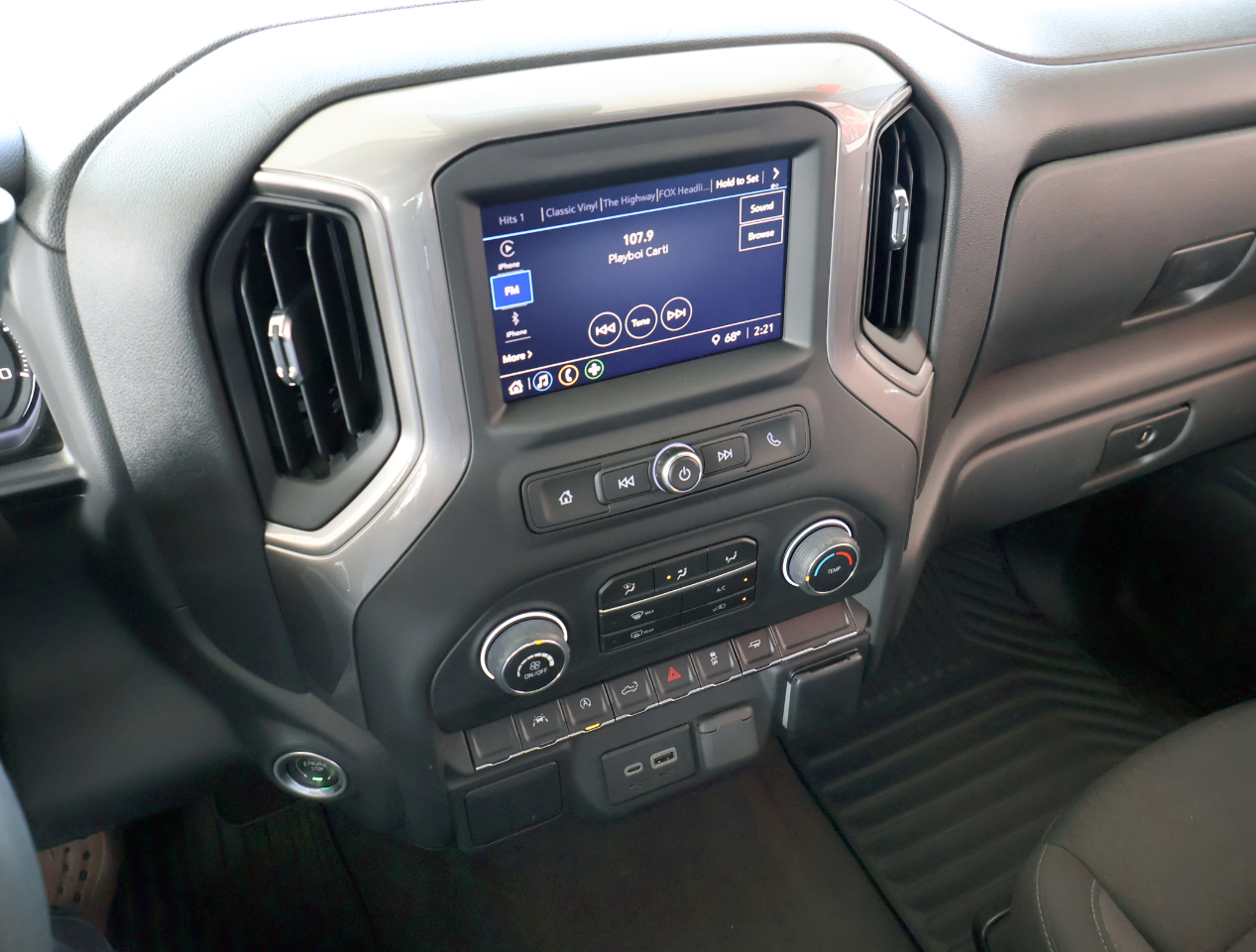 Chevrolet Silverado 1500 Custom Crew Cab 2WD 2023