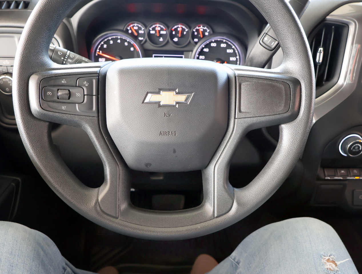 Chevrolet Silverado 1500 Custom Crew Cab 2WD 2023