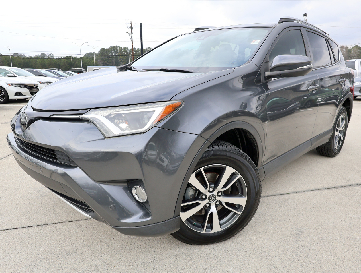 Toyota RAV4 XLE FWD 2016