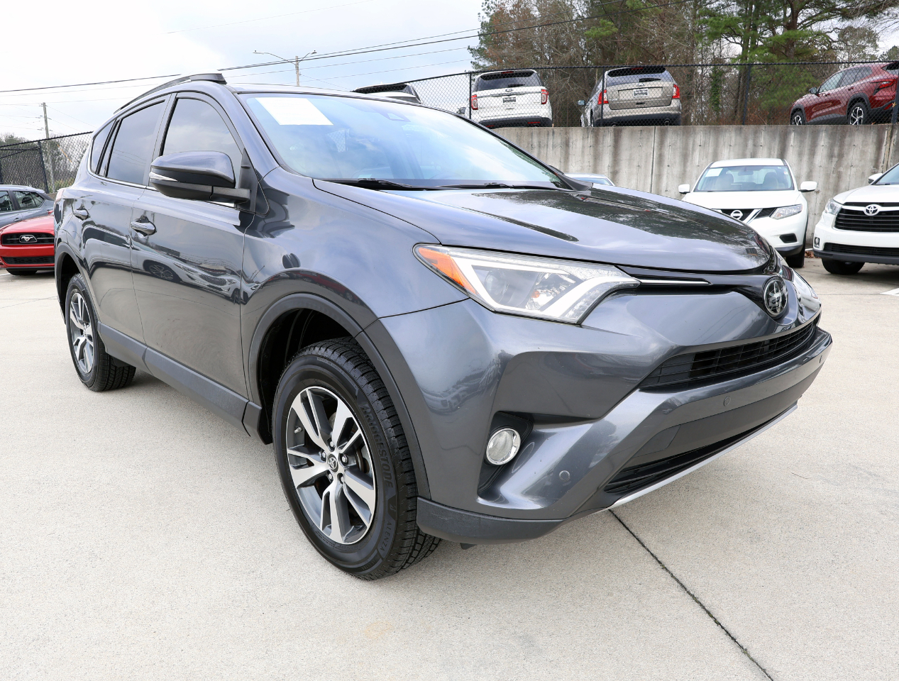 Toyota RAV4 XLE FWD 2016