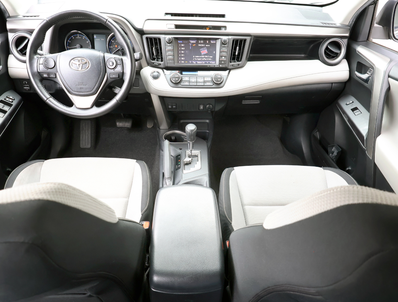 Toyota RAV4 XLE FWD 2016