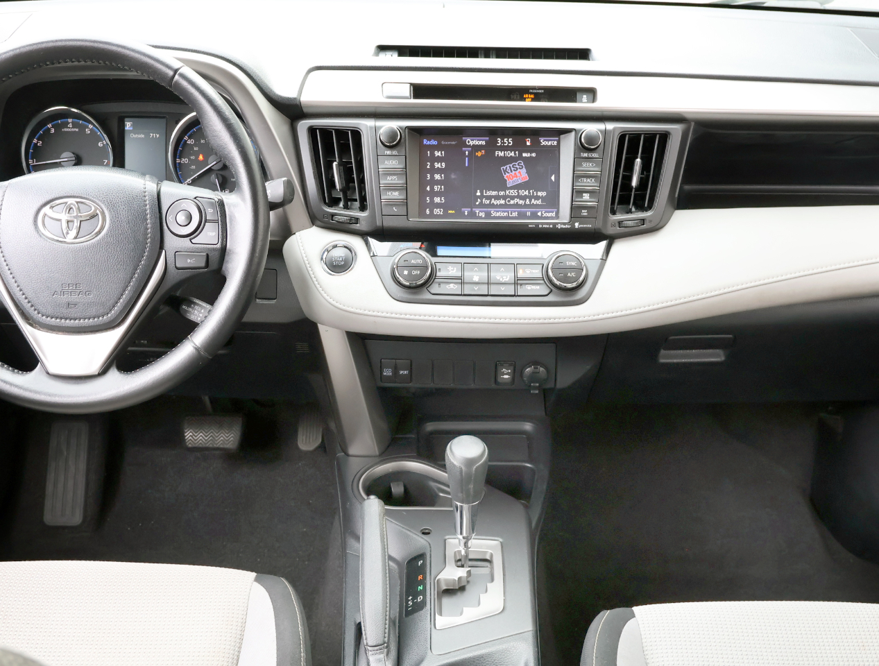 Toyota RAV4 XLE FWD 2016