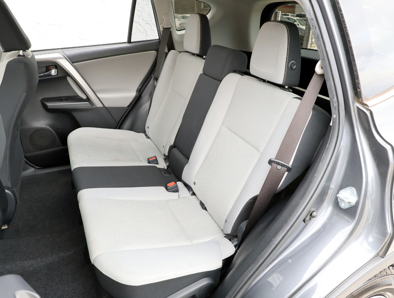 Toyota RAV4 XLE FWD 2016