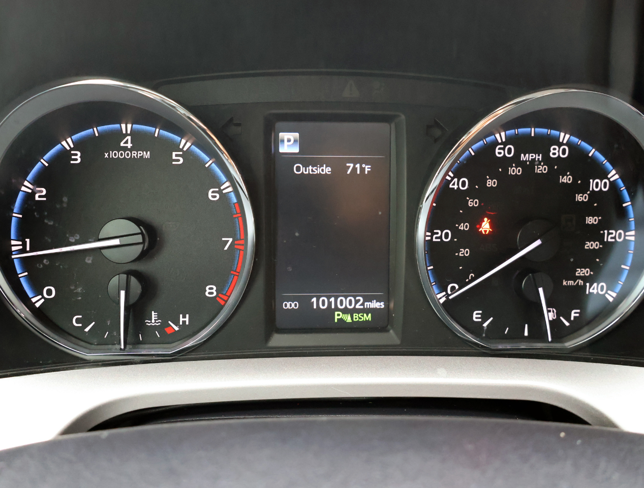 Toyota RAV4 XLE FWD 2016