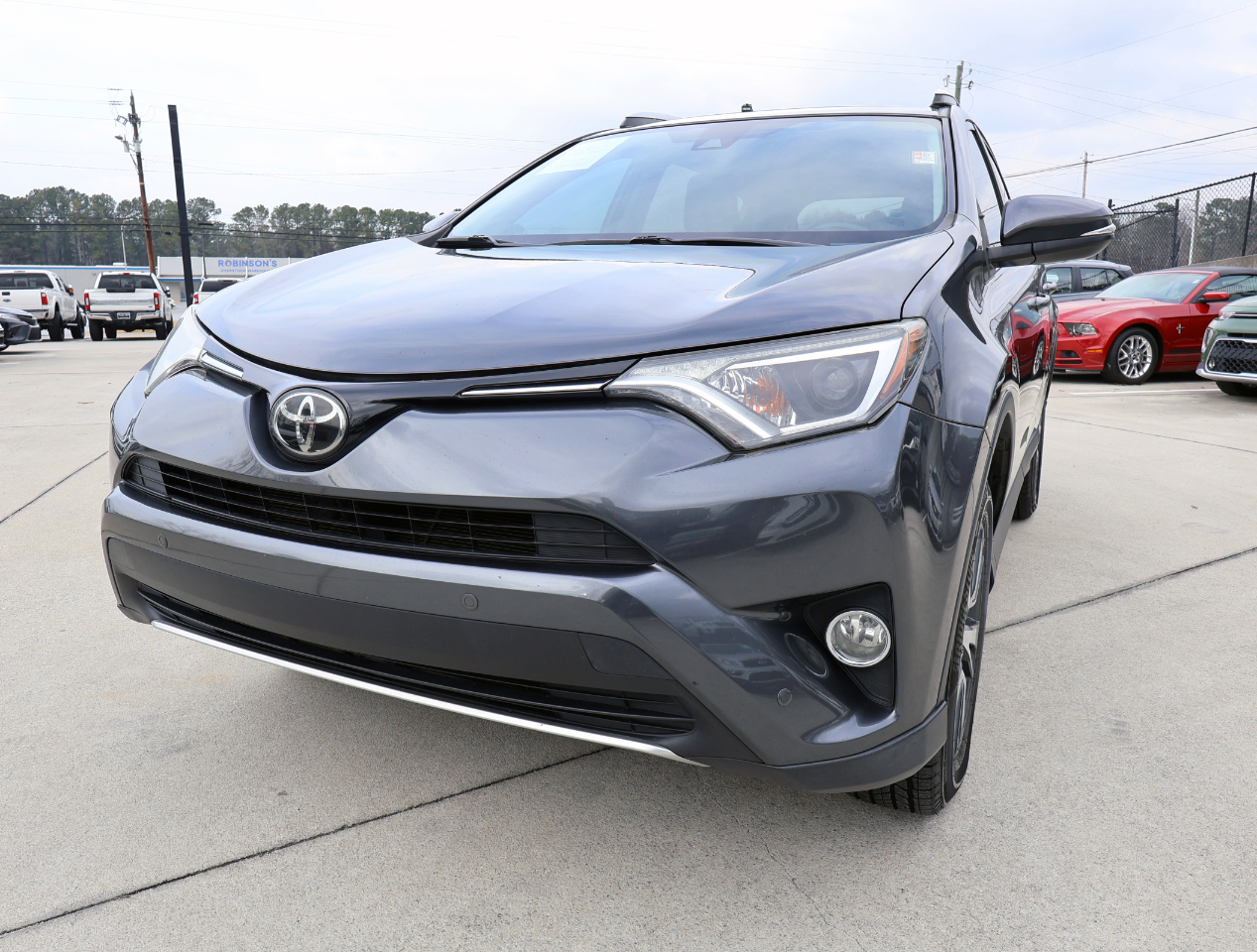 Toyota RAV4 XLE FWD 2016