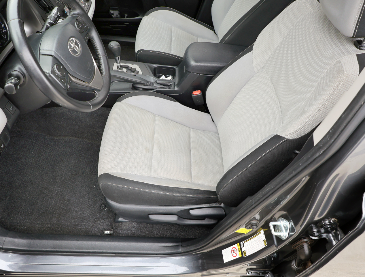 Toyota RAV4 XLE FWD 2016