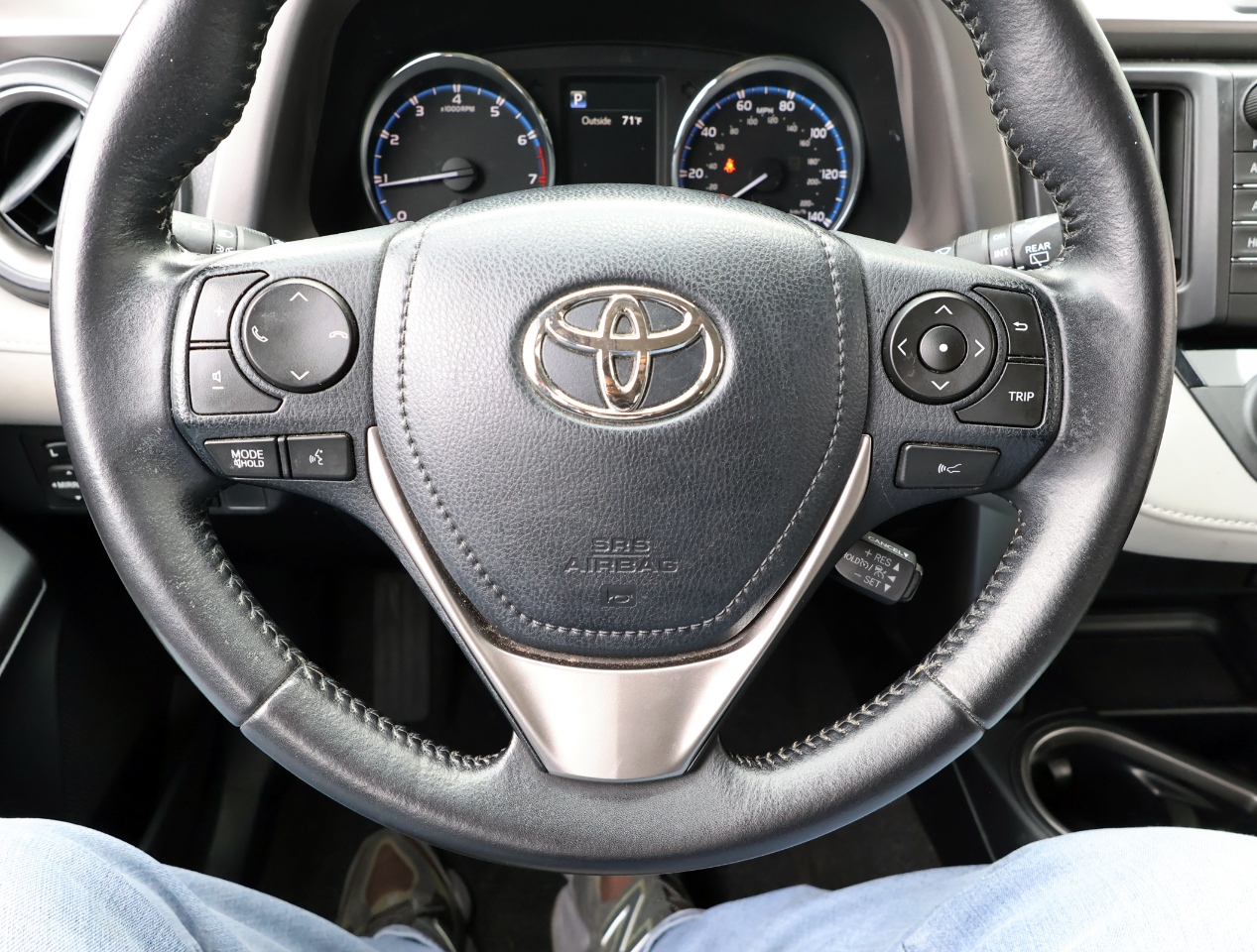 Toyota RAV4 XLE FWD 2016