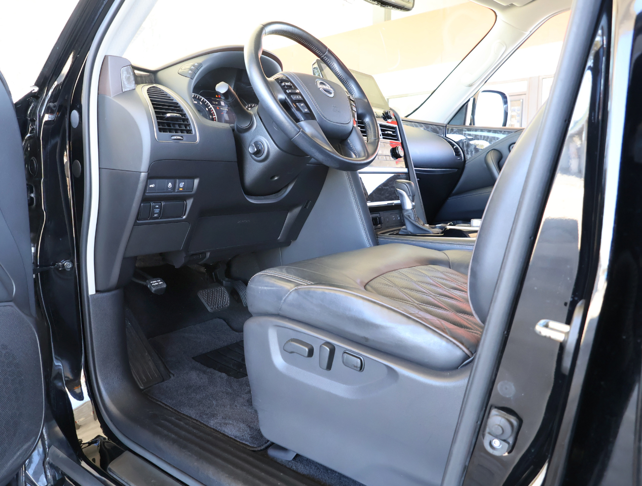 Nissan Armada Platinum AWD 2021