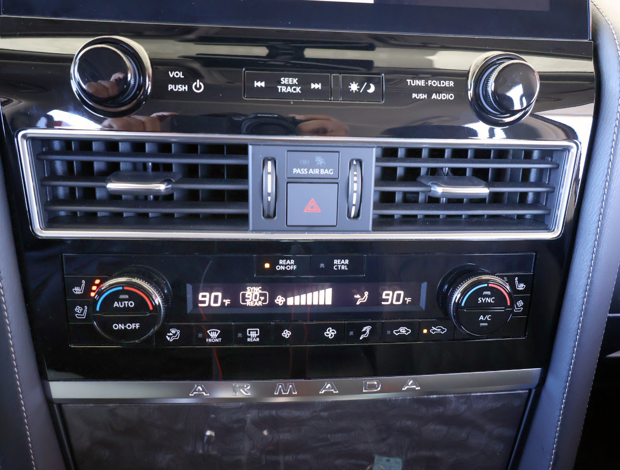 Nissan Armada Platinum AWD 2021