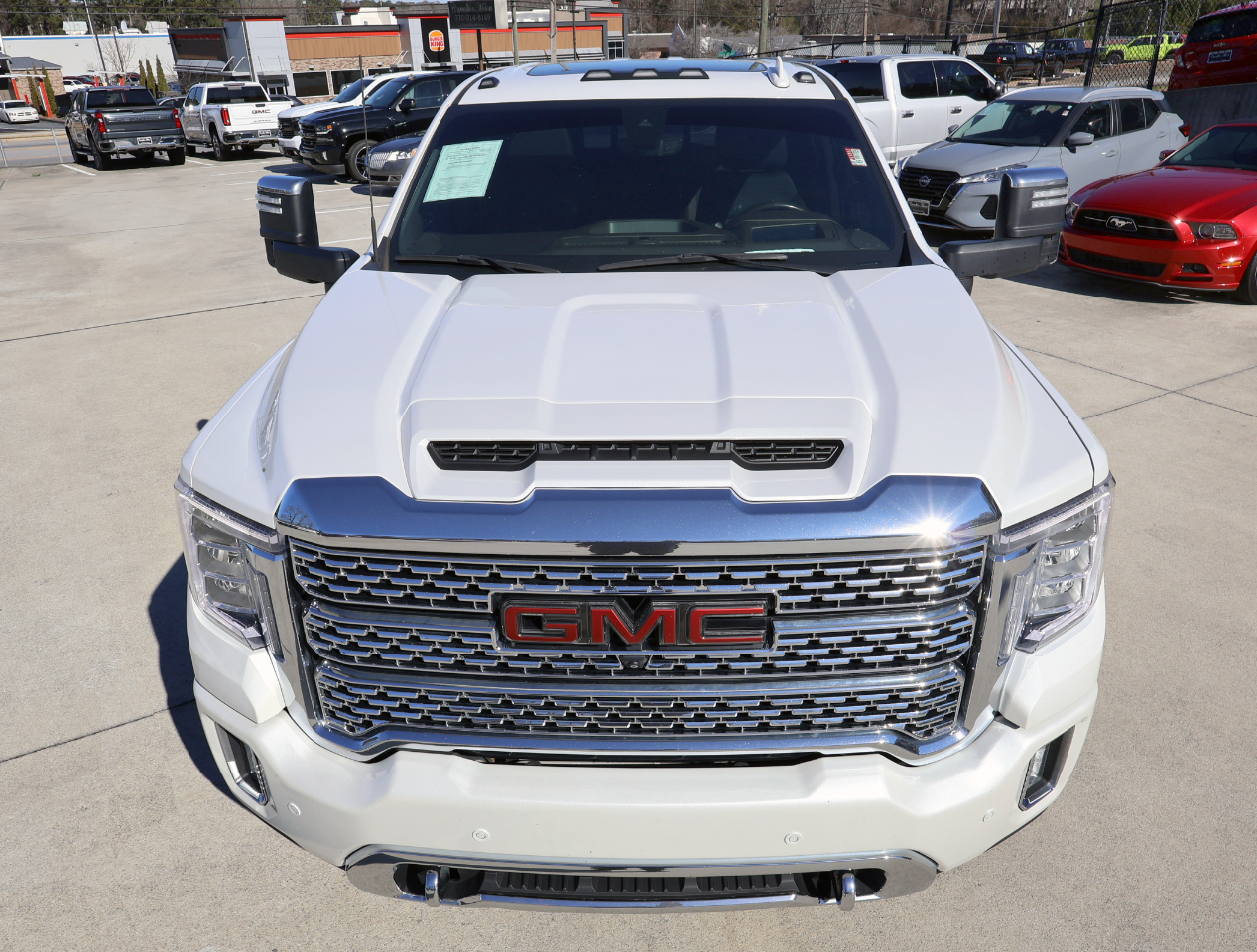 GMC Sierra 2500HD Denali Crew Cab 4WD 2022