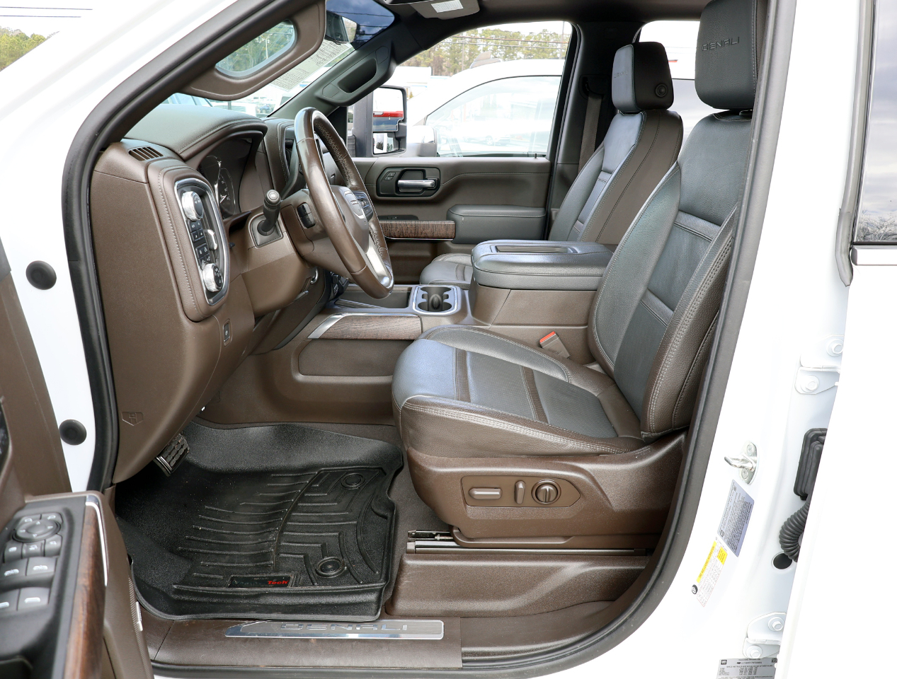 GMC Sierra 2500HD Denali Crew Cab 4WD 2022