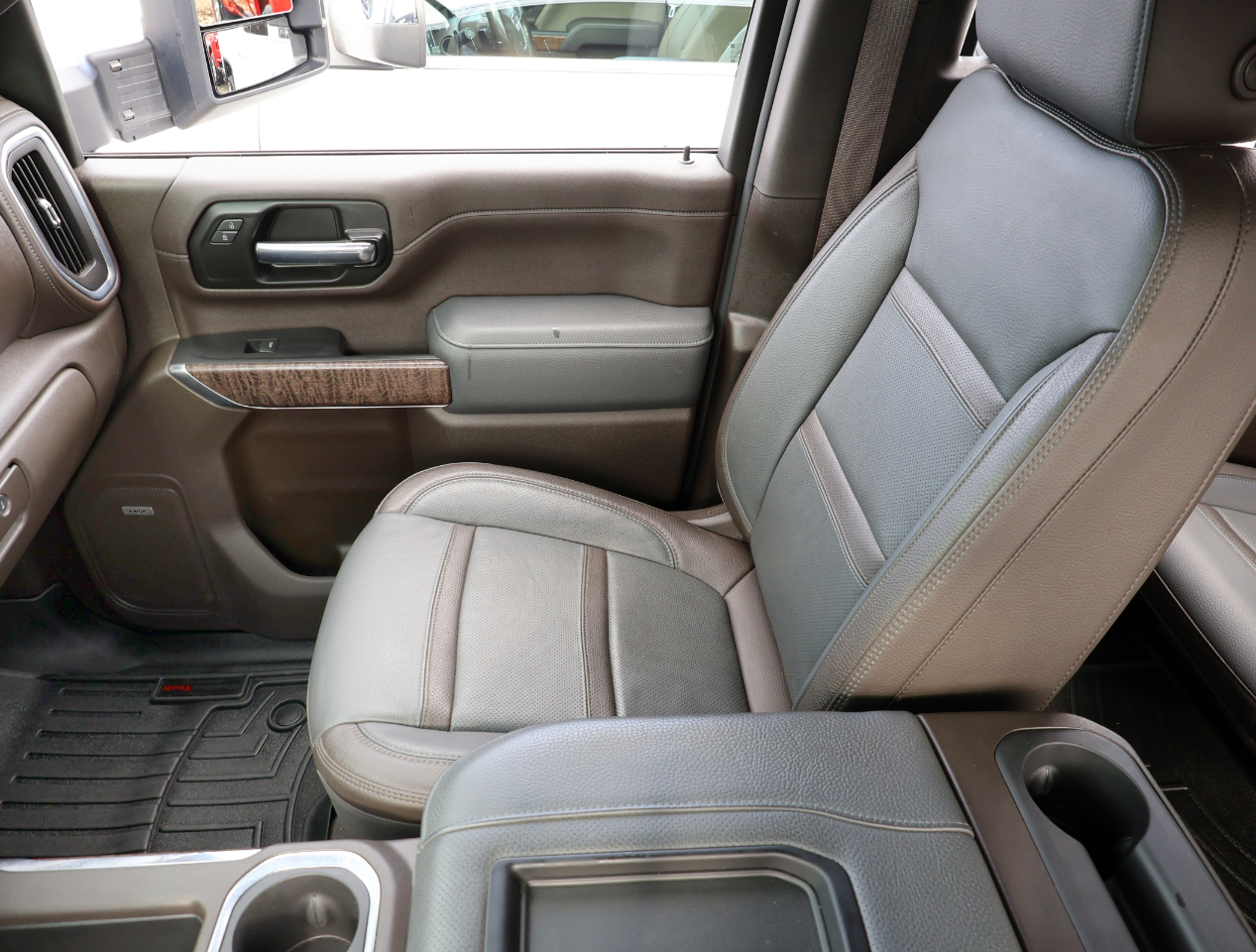 GMC Sierra 2500HD Denali Crew Cab 4WD 2022