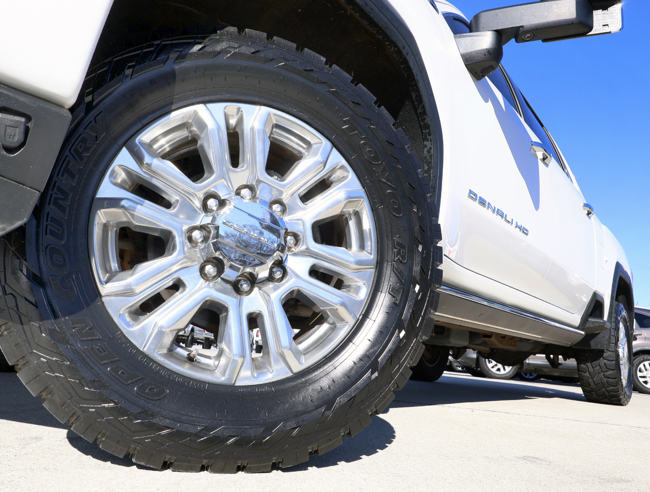 GMC Sierra 2500HD Denali Crew Cab 4WD 2022