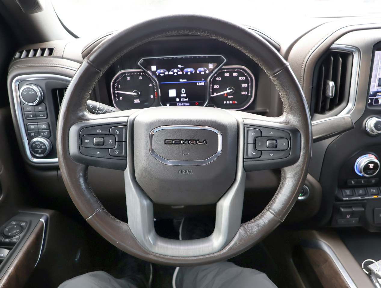 GMC Sierra 2500HD Denali Crew Cab 4WD 2022