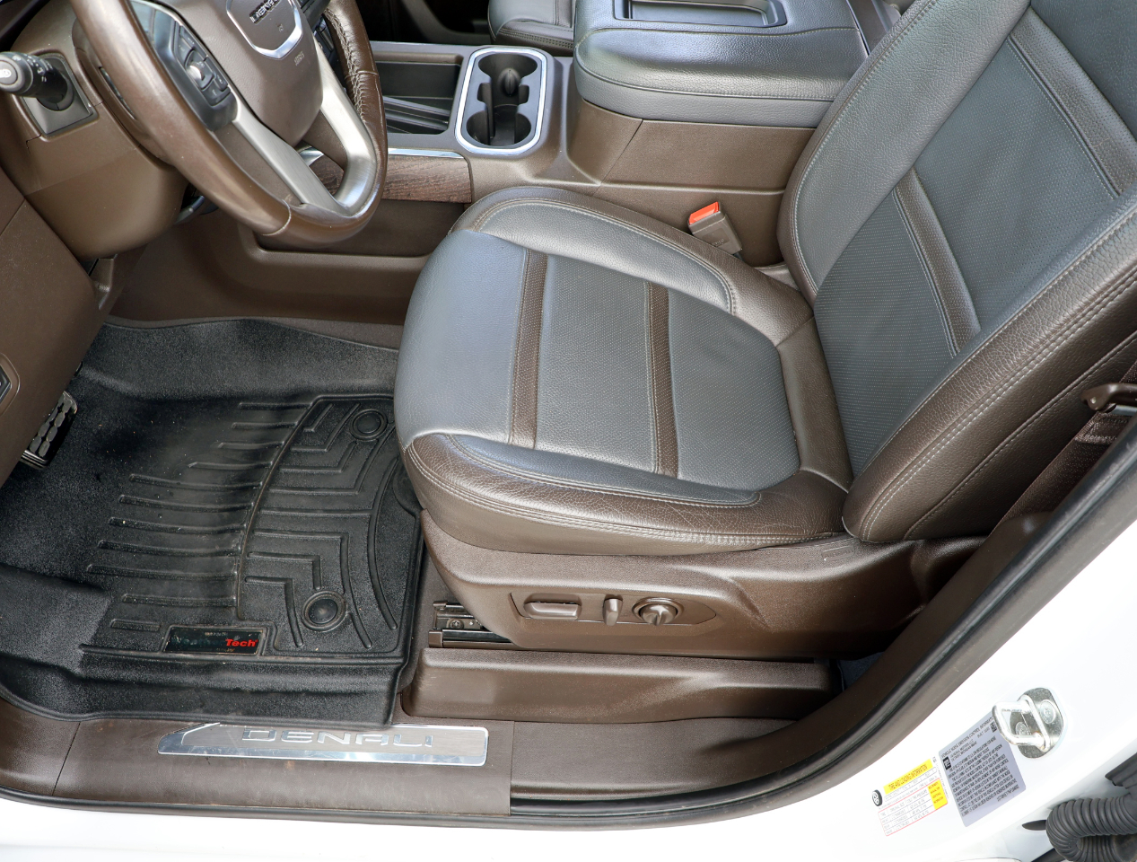 GMC Sierra 2500HD Denali Crew Cab 4WD 2022