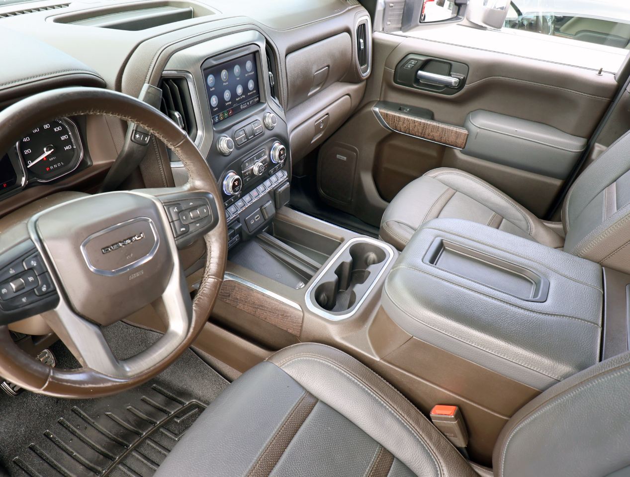 GMC Sierra 2500HD Denali Crew Cab 4WD 2022