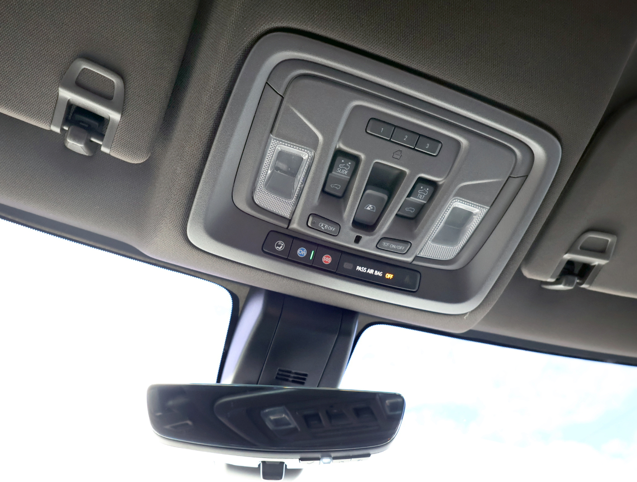 GMC Sierra 2500HD Denali Crew Cab 4WD 2022