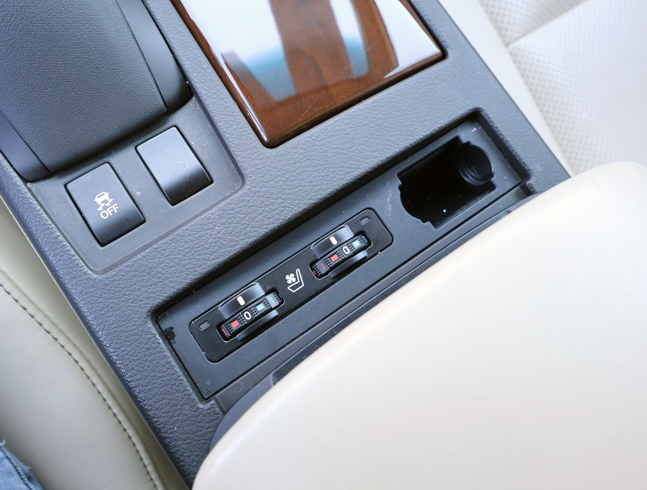 Lexus RX 350 FWD 2013