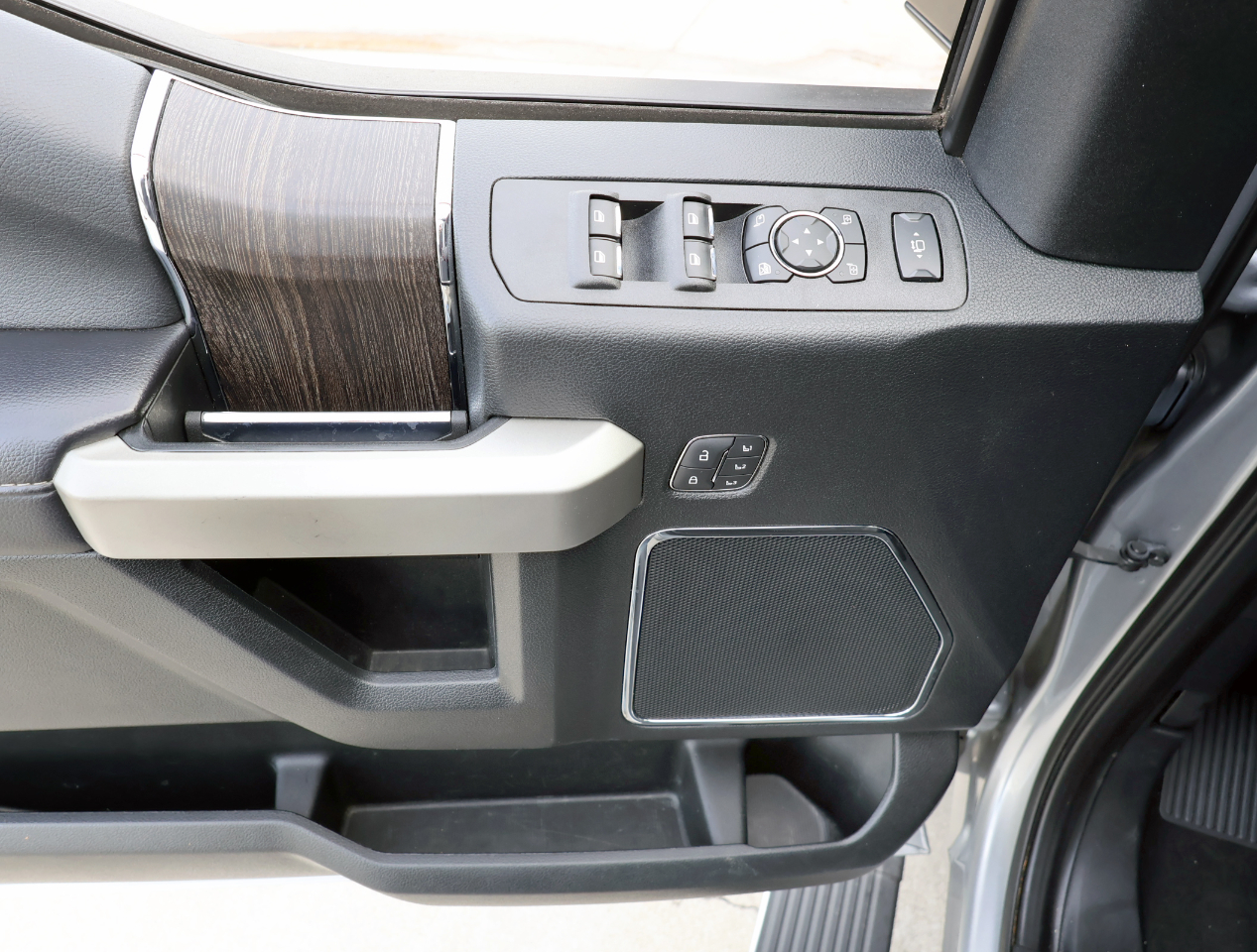 Ford F-250 SD Lariat Crew Cab Short Bed 4WD 2021