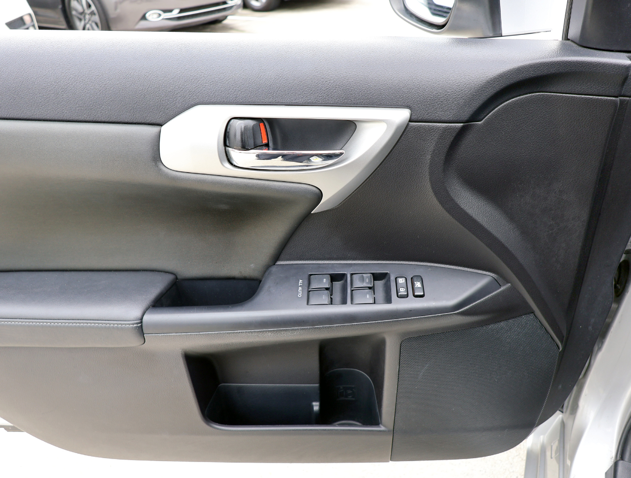 Lexus CT 200h Hybrid 2012