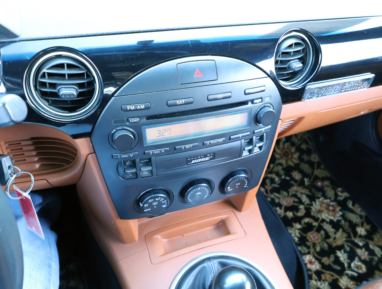 Mazda MX-5 Miata Grand Touring 2006