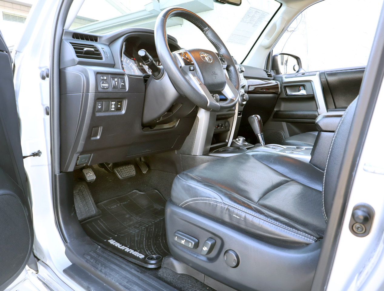 Toyota 4Runner Limited 4WD 2016