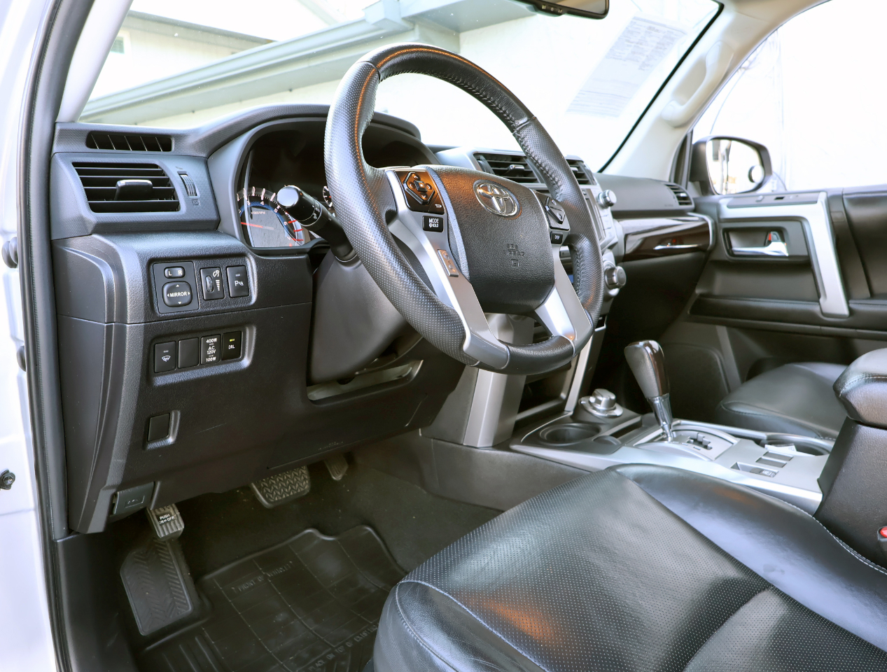 Toyota 4Runner Limited 4WD 2016