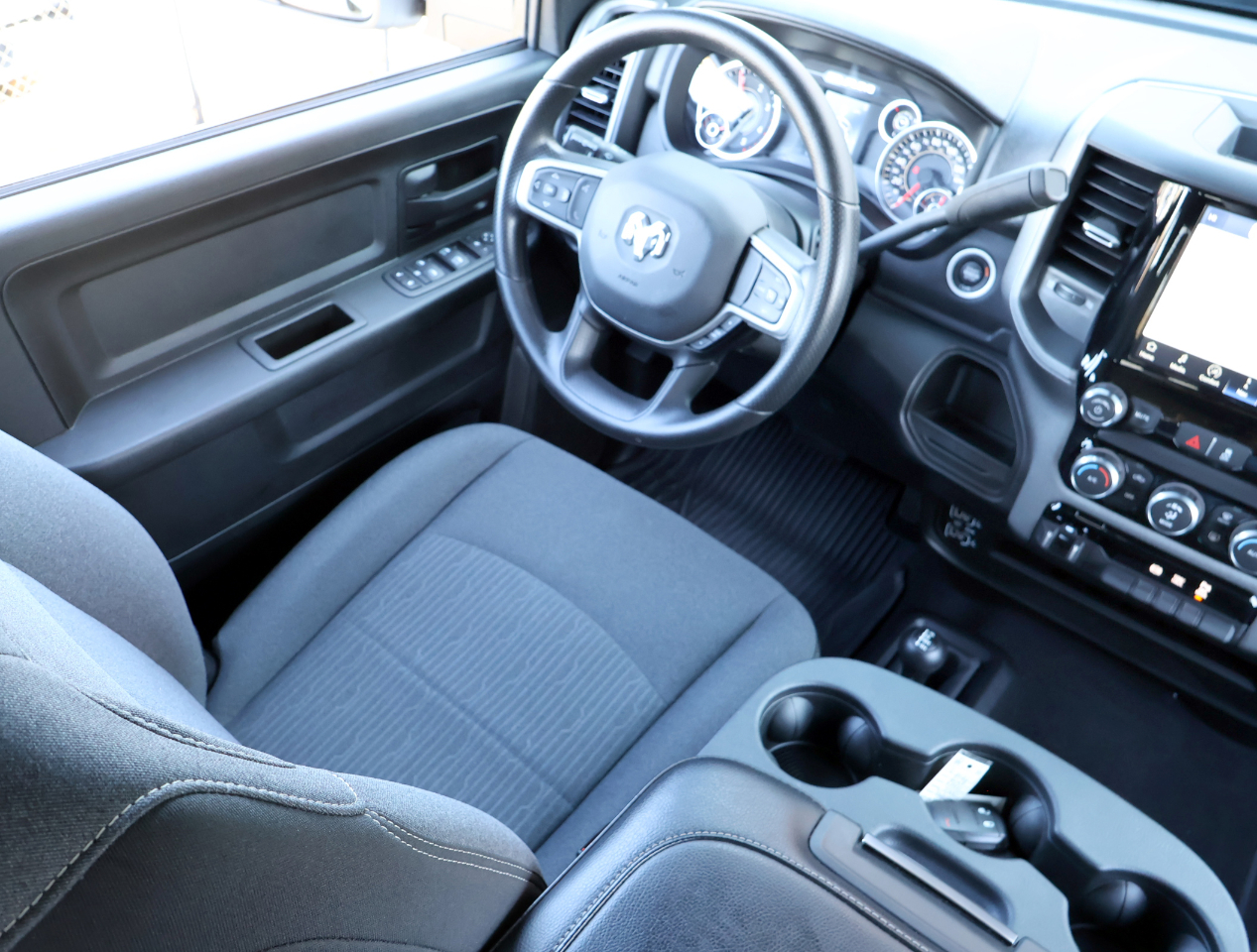 RAM 3500 Tradesman Crew Cab 4WD DRW 2024