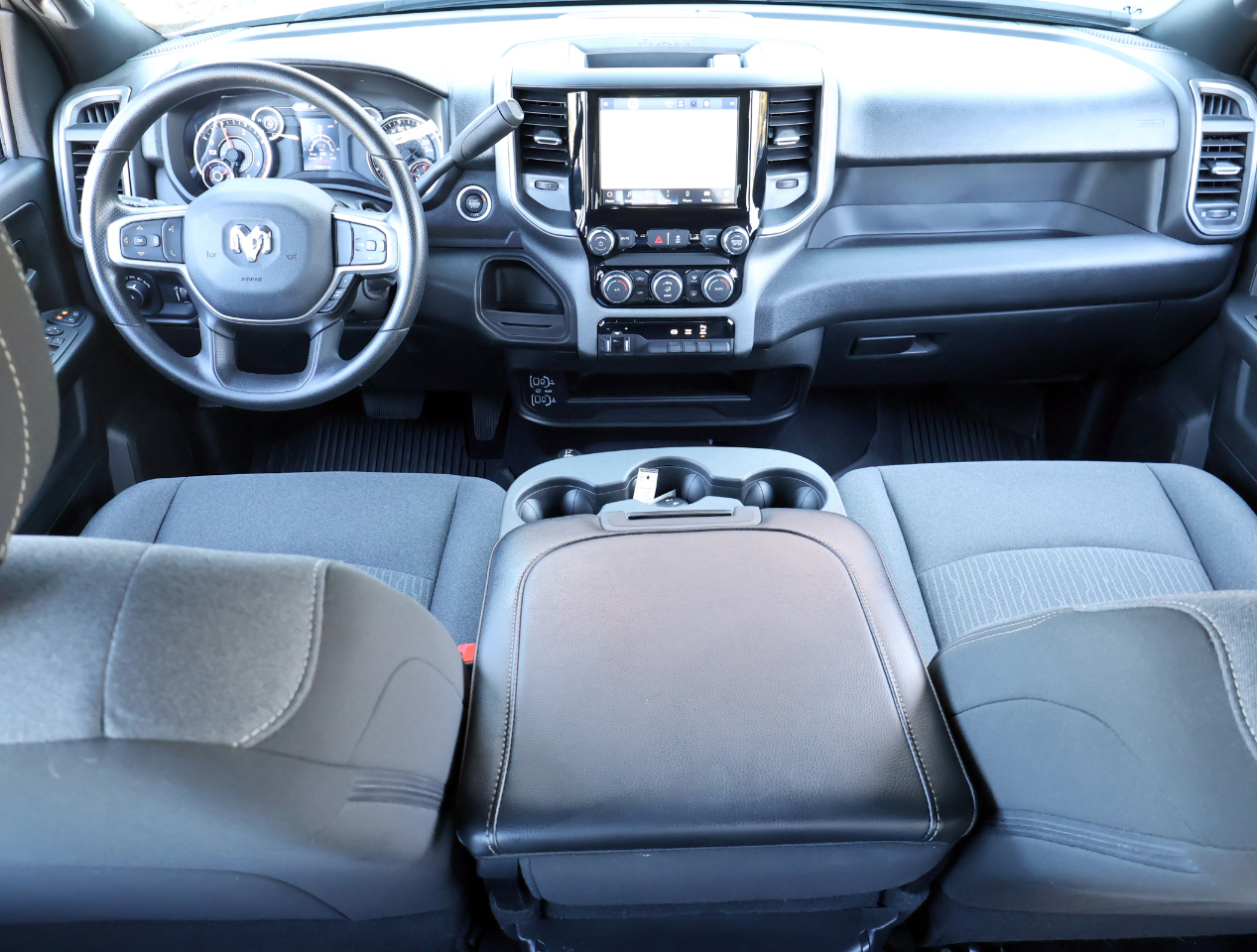 RAM 3500 Tradesman Crew Cab 4WD DRW 2024