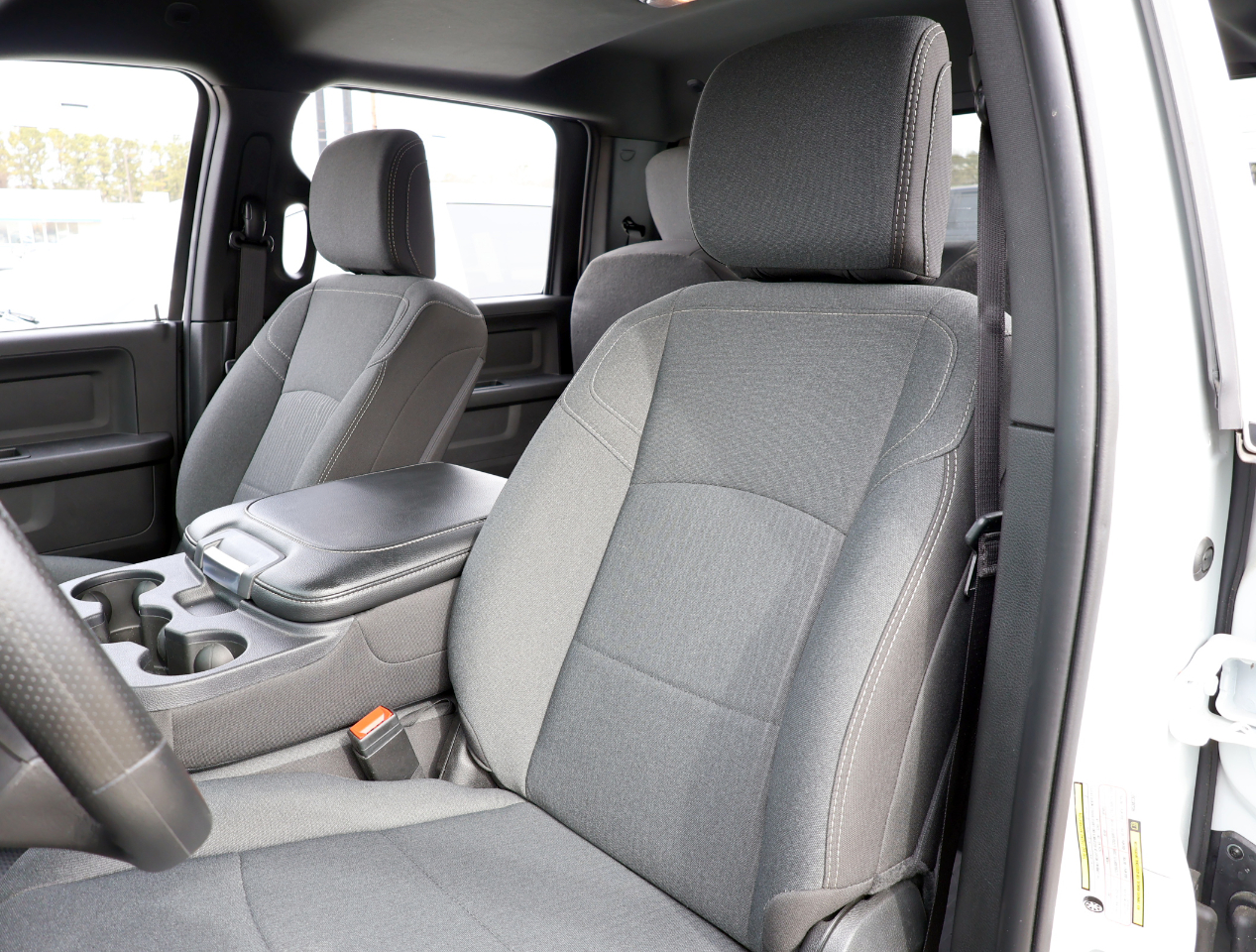 RAM 3500 Tradesman Crew Cab 4WD DRW 2024