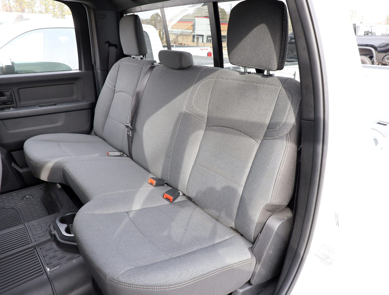 RAM 3500 Tradesman Crew Cab 4WD DRW 2024