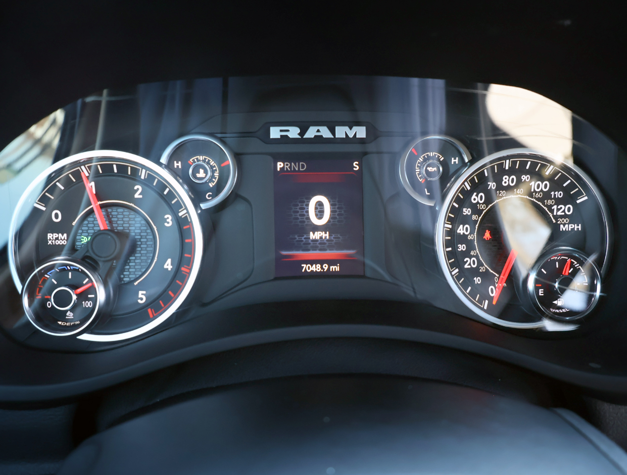 RAM 3500 Tradesman Crew Cab 4WD DRW 2024