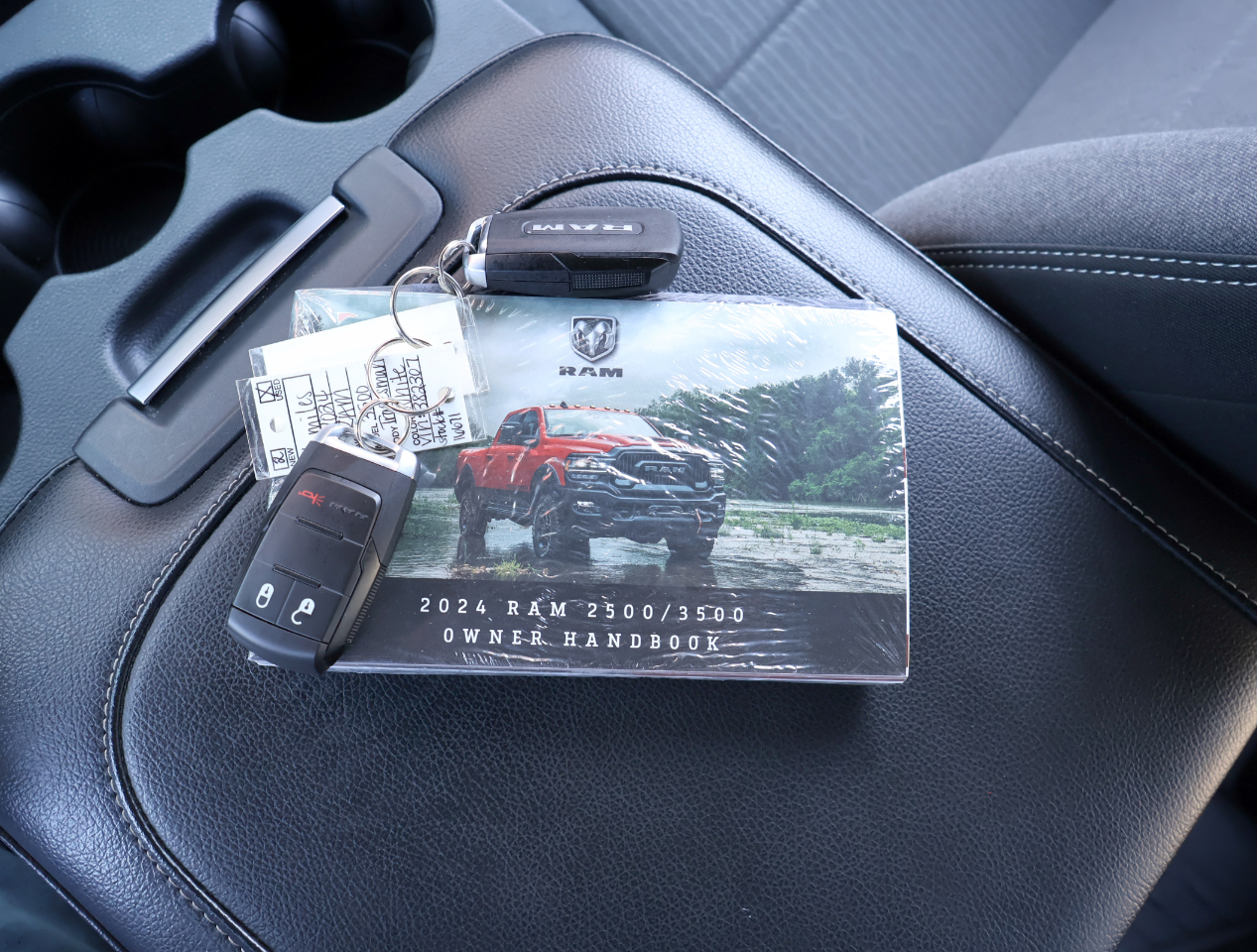 RAM 3500 Tradesman Crew Cab 4WD DRW 2024