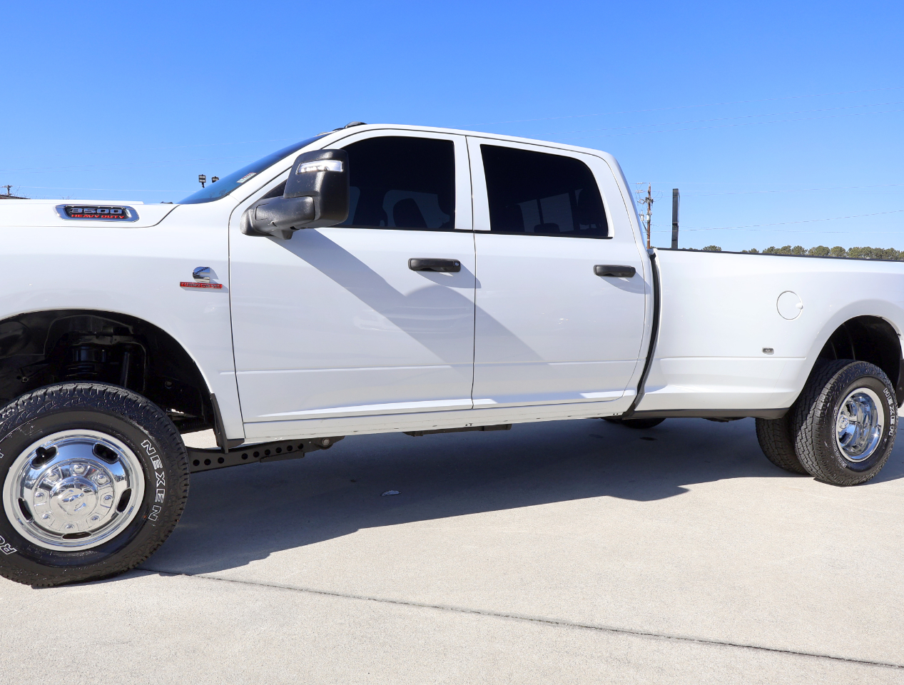 RAM 3500 Tradesman Crew Cab 4WD DRW 2024