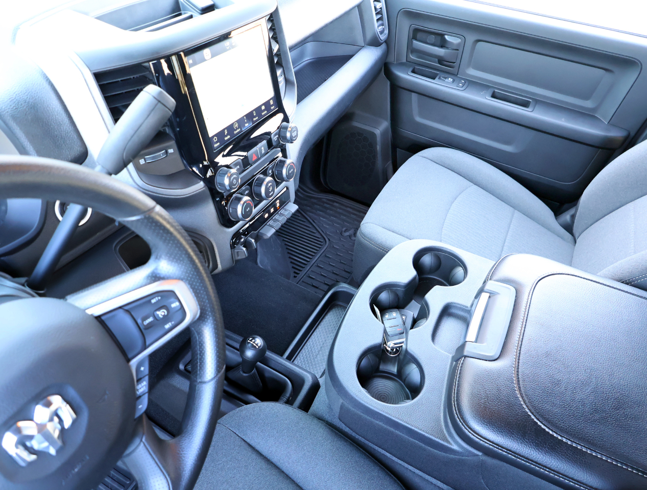 RAM 3500 Tradesman Crew Cab 4WD DRW 2024