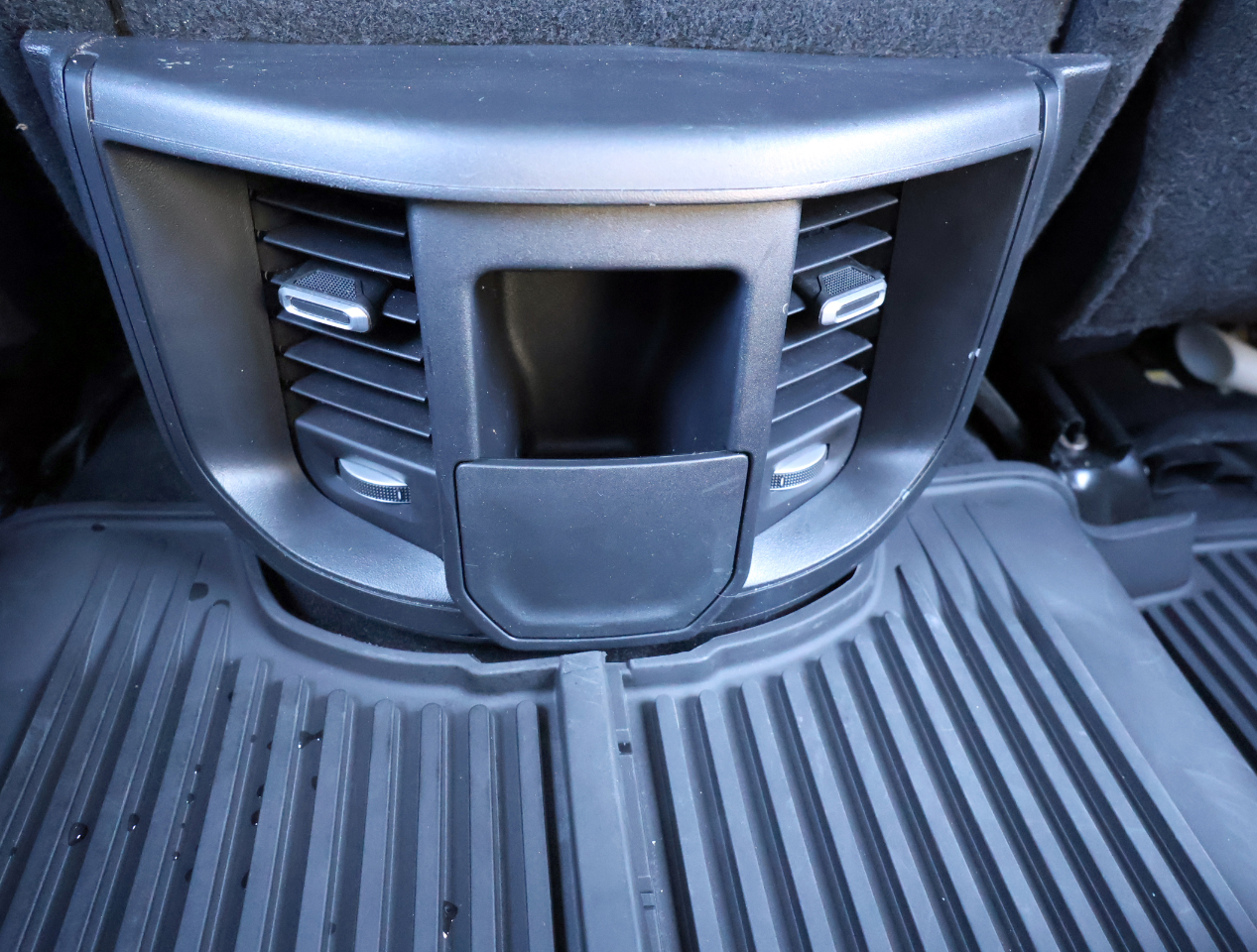 RAM 3500 Tradesman Crew Cab 4WD DRW 2024