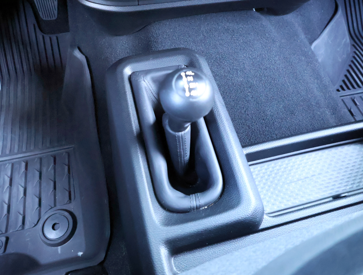 RAM 3500 Tradesman Crew Cab 4WD DRW 2024