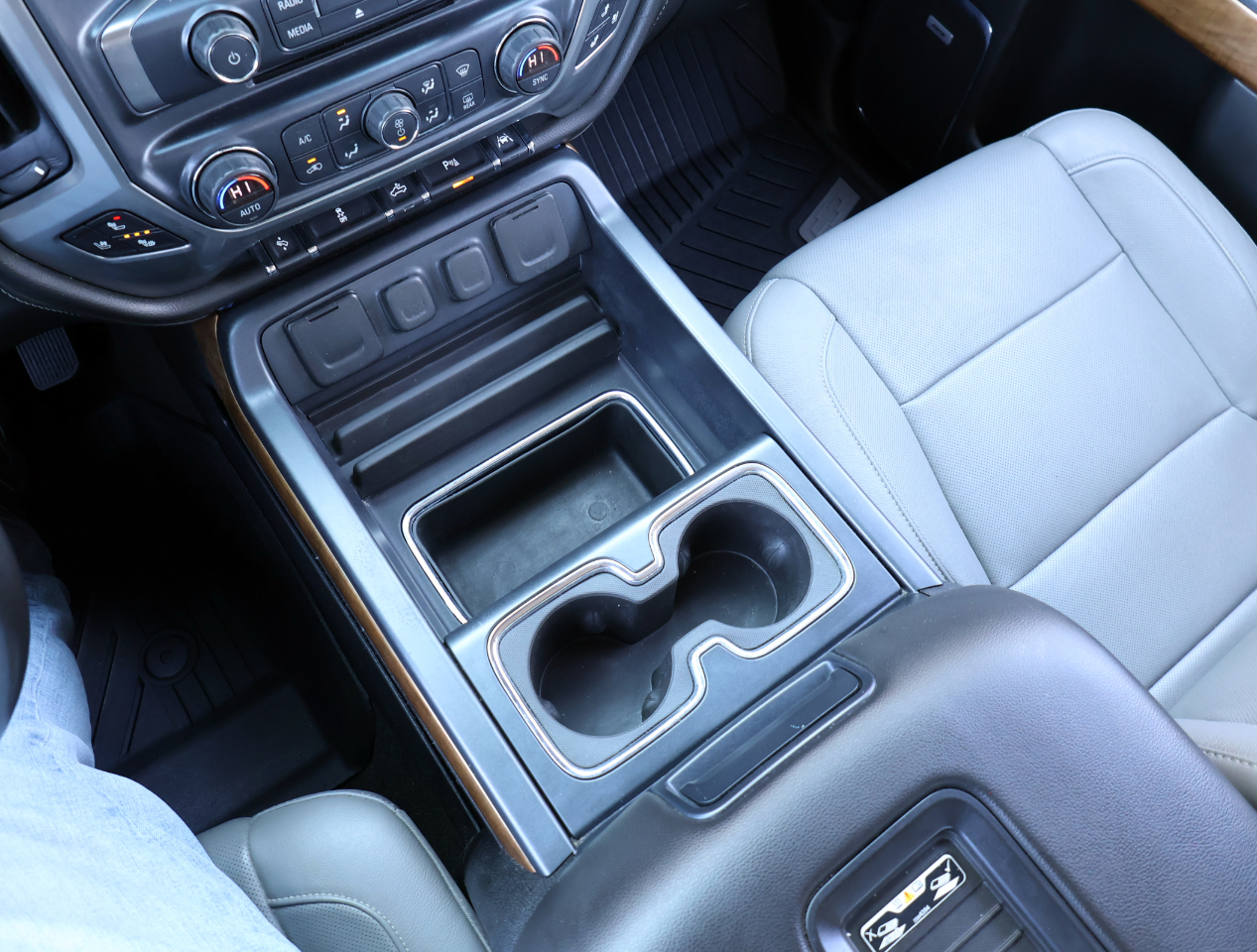 Chevrolet Silverado 1500 LTZ Crew Cab 4WD 2018