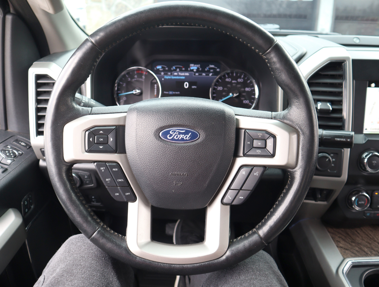 Ford F-350 SD Lariat Crew Cab 4WD 2019