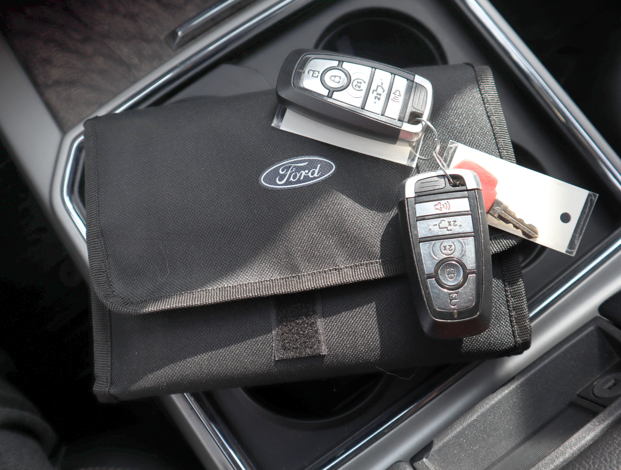 Ford F-350 SD Lariat Crew Cab 4WD 2019