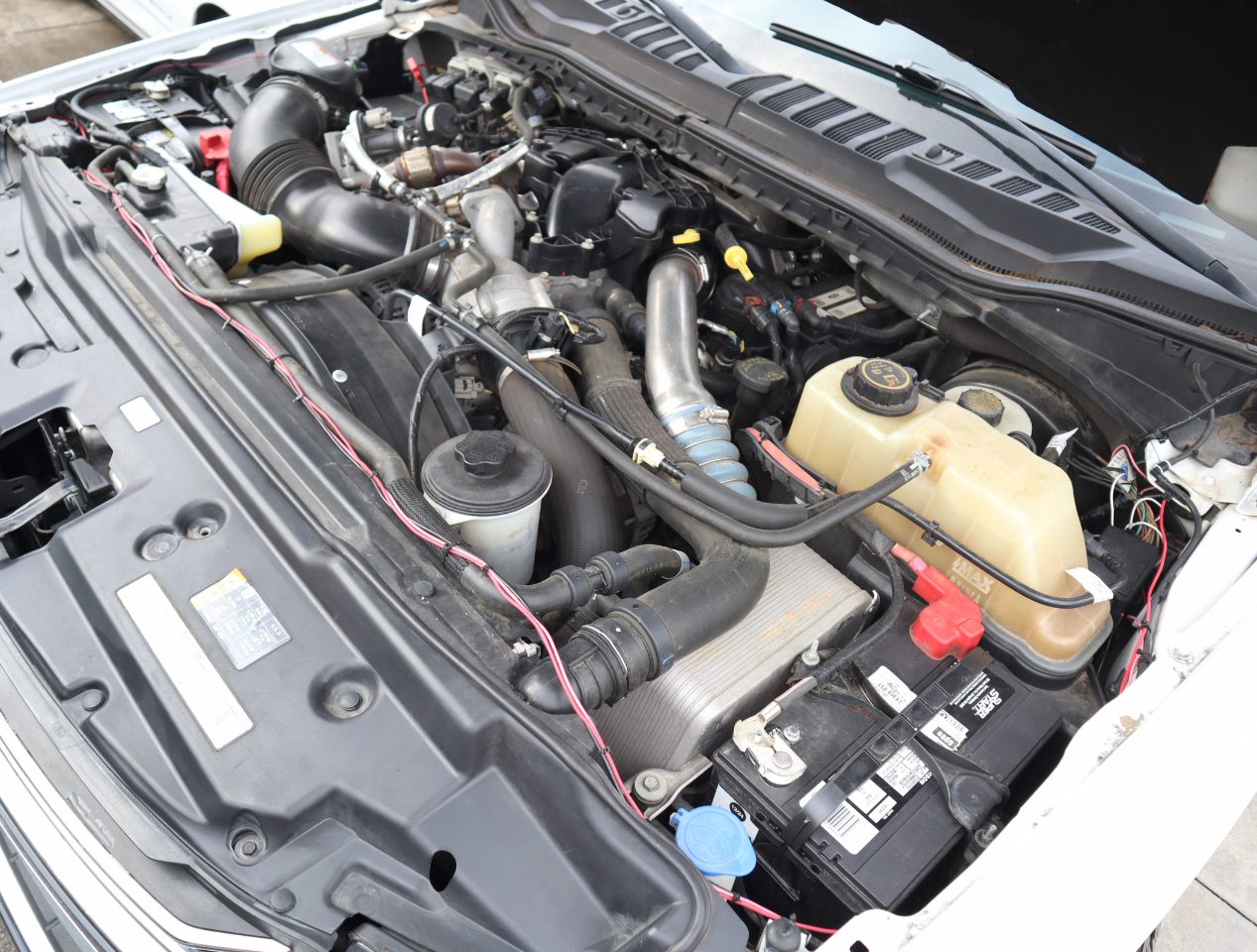 Ford F-350 SD Lariat Crew Cab 4WD 2019