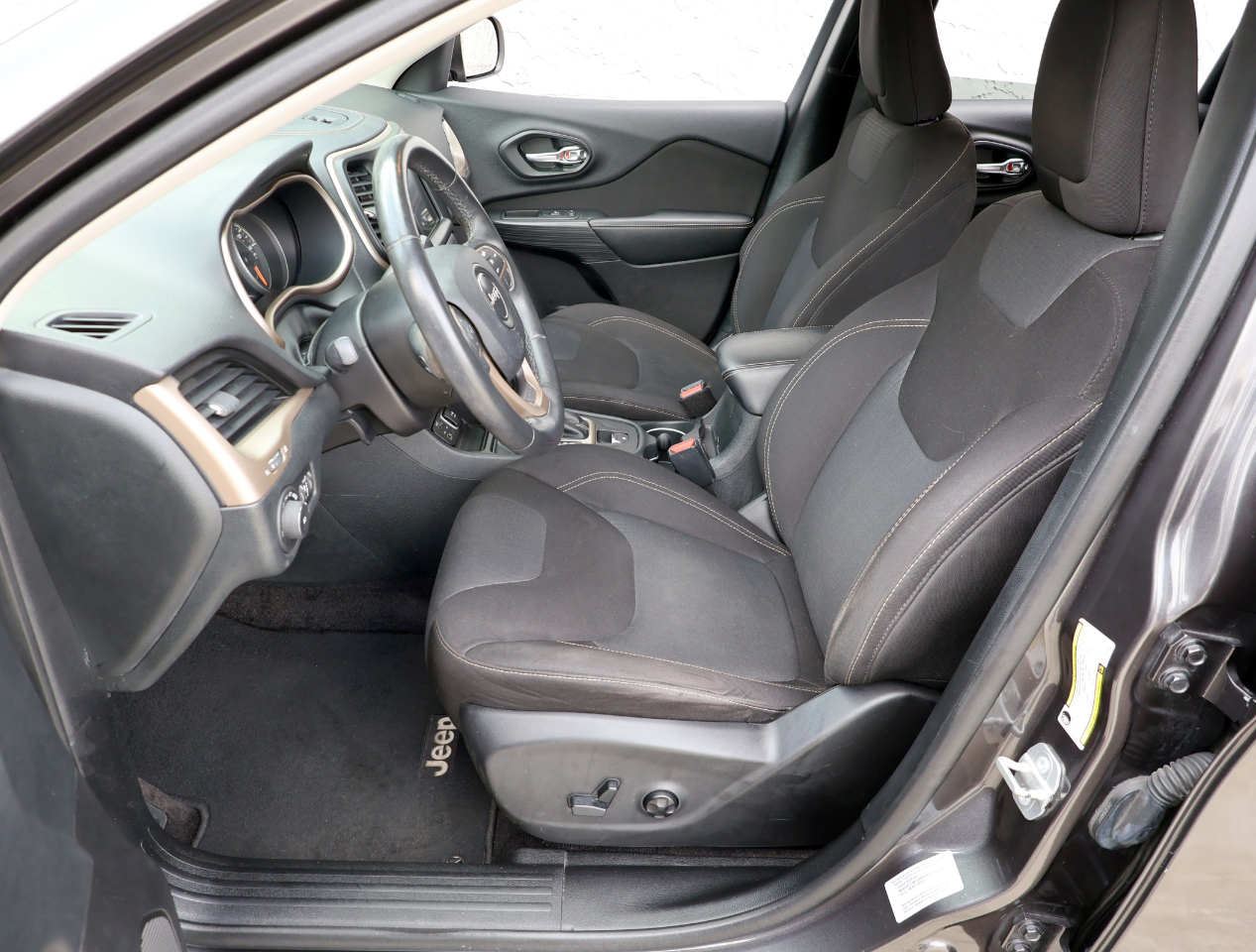 Jeep Cherokee Latitude FWD 2016