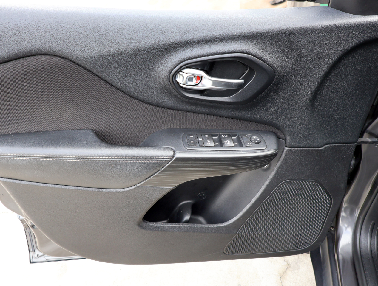 Jeep Cherokee Latitude FWD 2016