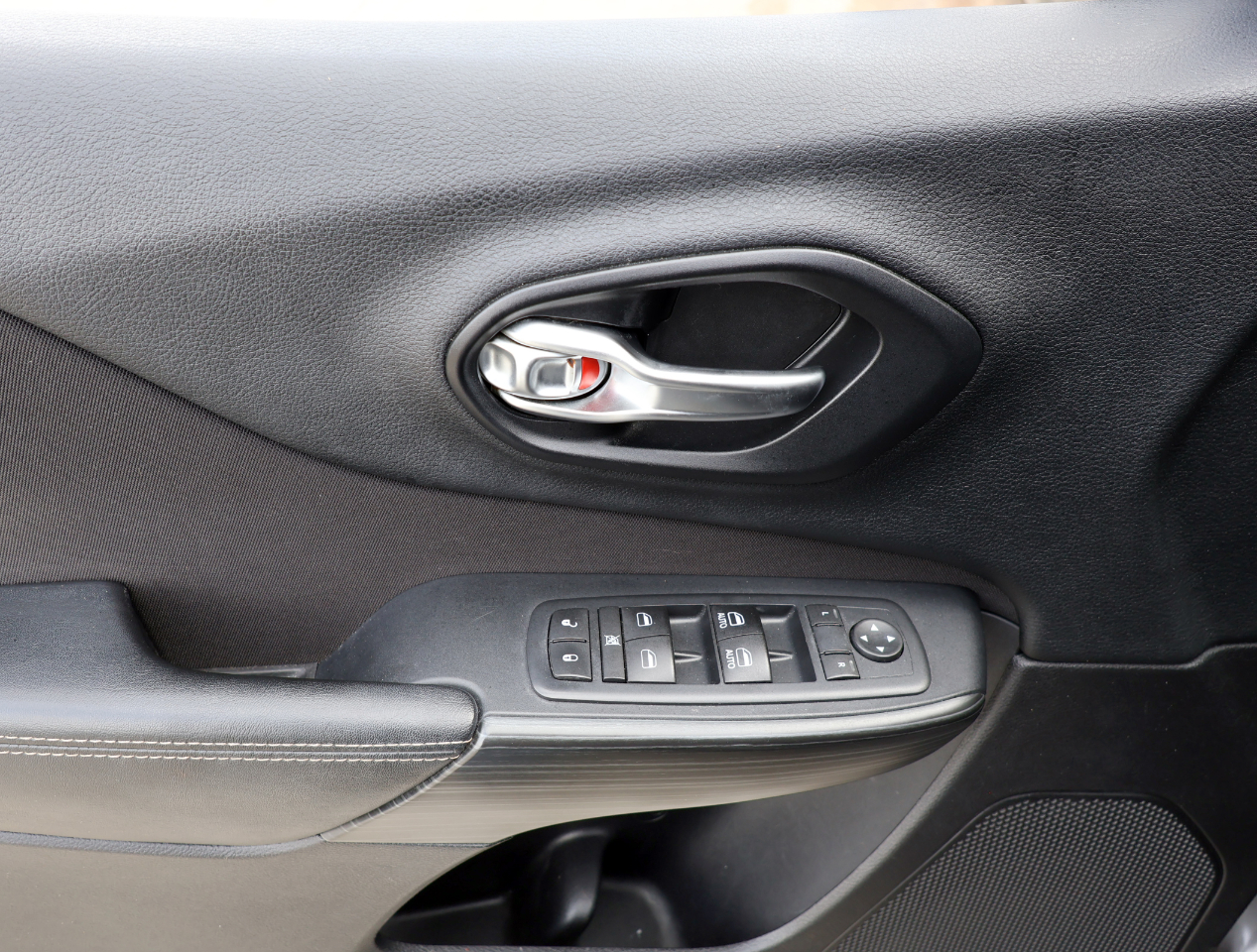 Jeep Cherokee Latitude FWD 2016