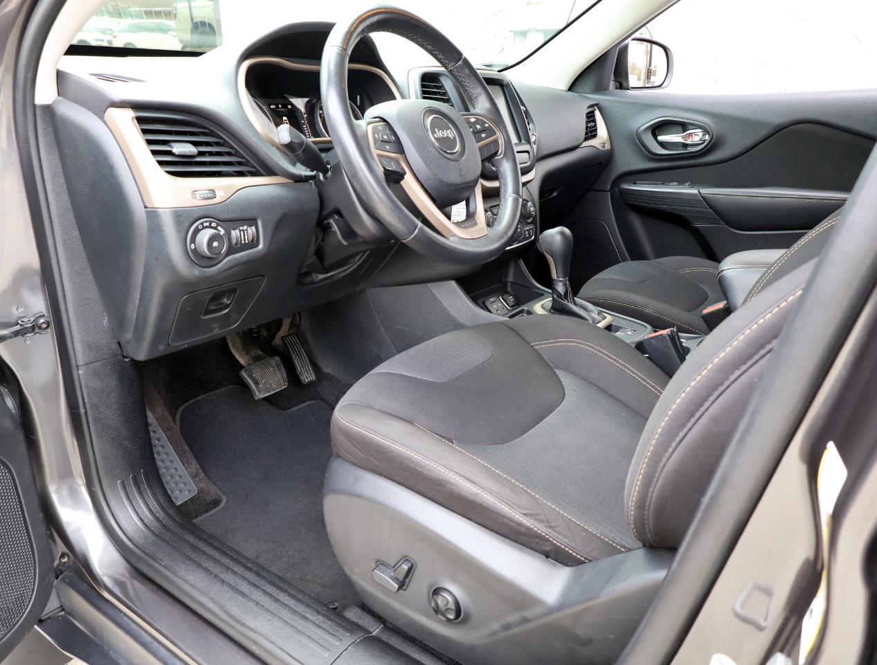 Jeep Cherokee Latitude FWD 2016