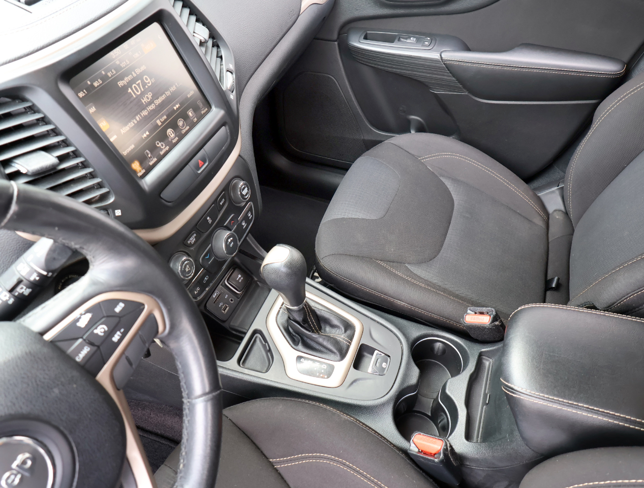 Jeep Cherokee Latitude FWD 2016