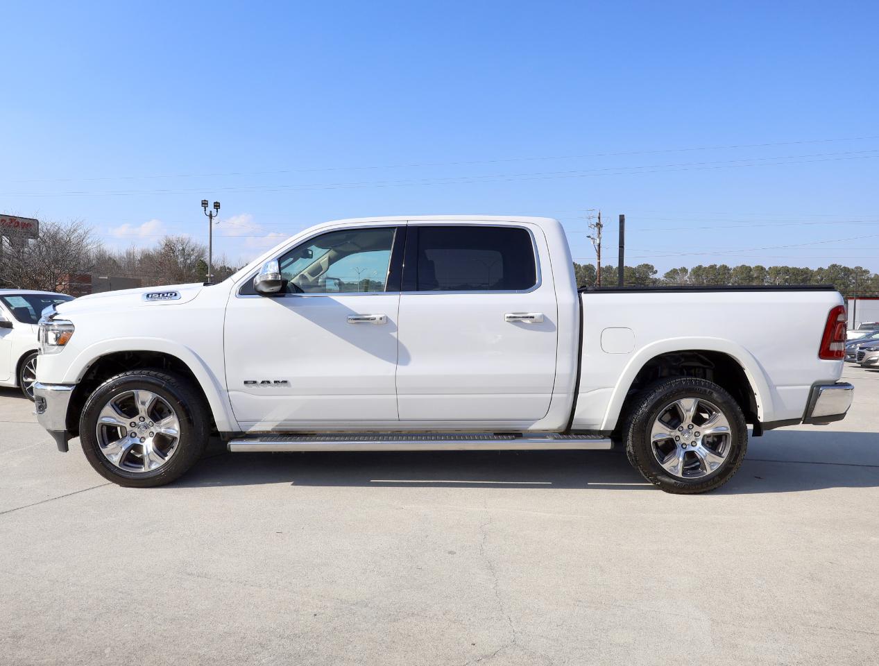 RAM 1500 Laramie Crew Cab SWB 4WD 2019