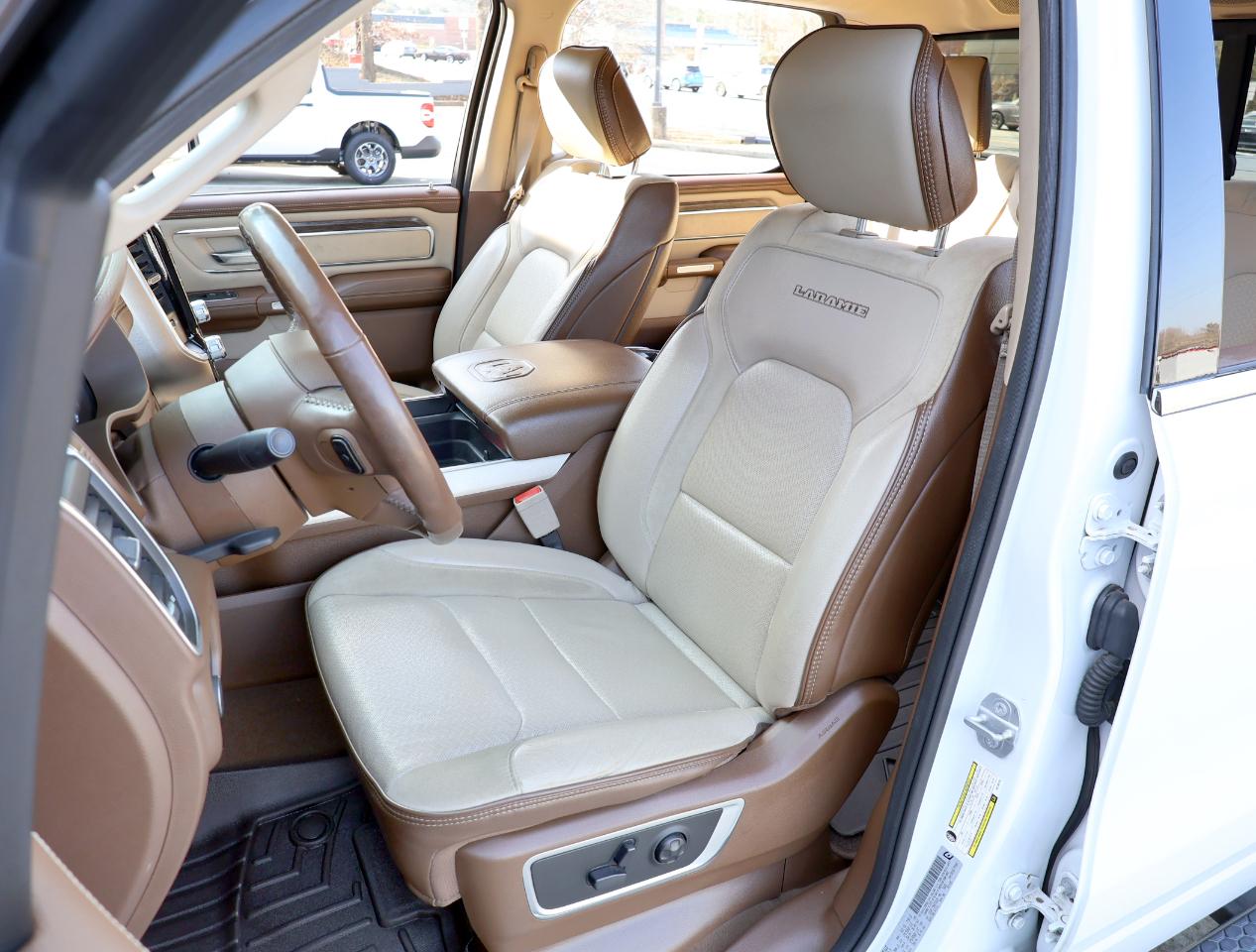 RAM 1500 Laramie Crew Cab SWB 4WD 2019