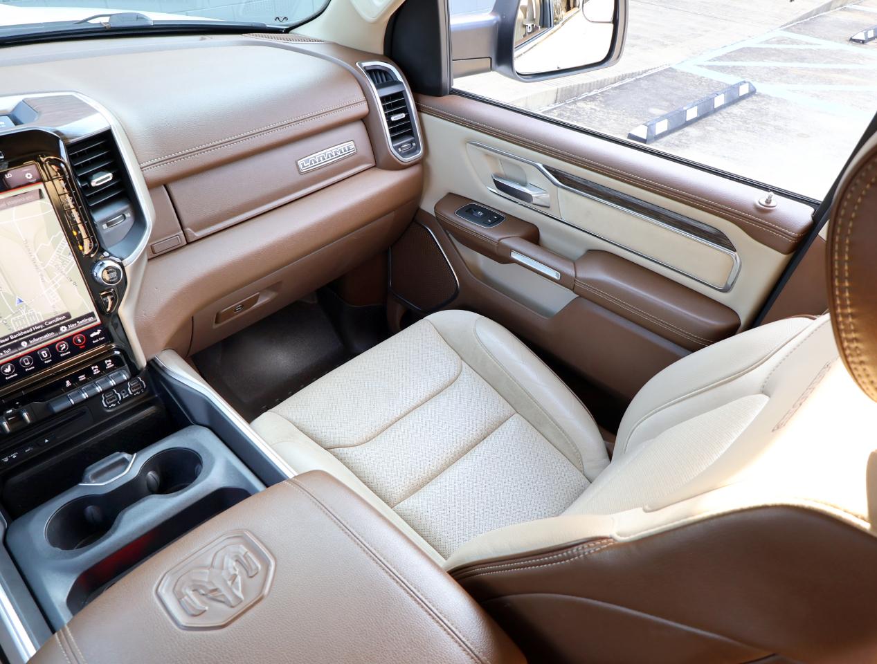 RAM 1500 Laramie Crew Cab SWB 4WD 2019